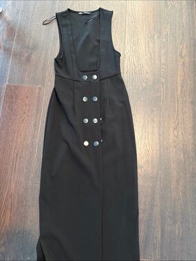 Zara Black Sleeveless Maxi Dress with Double-Button Front